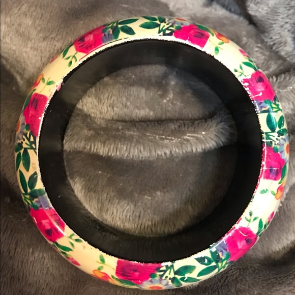 Adorable vintage floral bangle - Picture 3 of 6